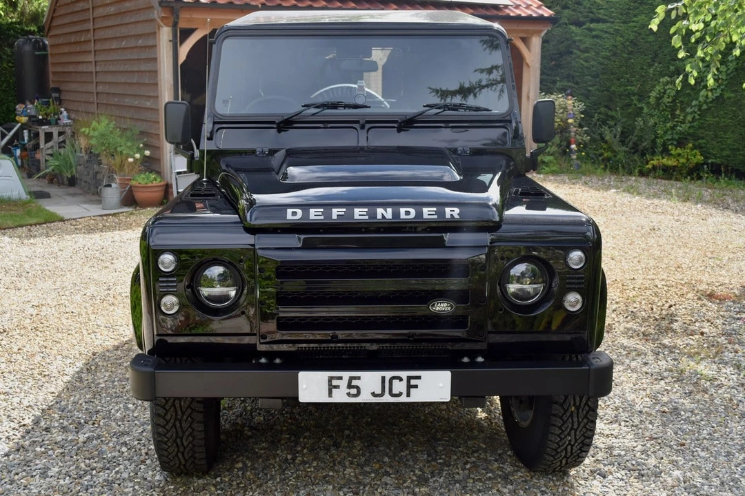 2016 Land Rover Defender 90 - Image 3 of 31