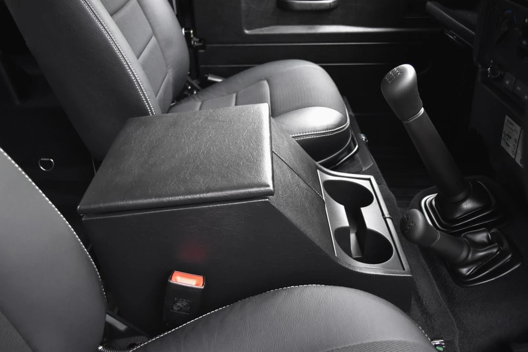 2016 Land Rover Defender 90 - Image 22 of 31