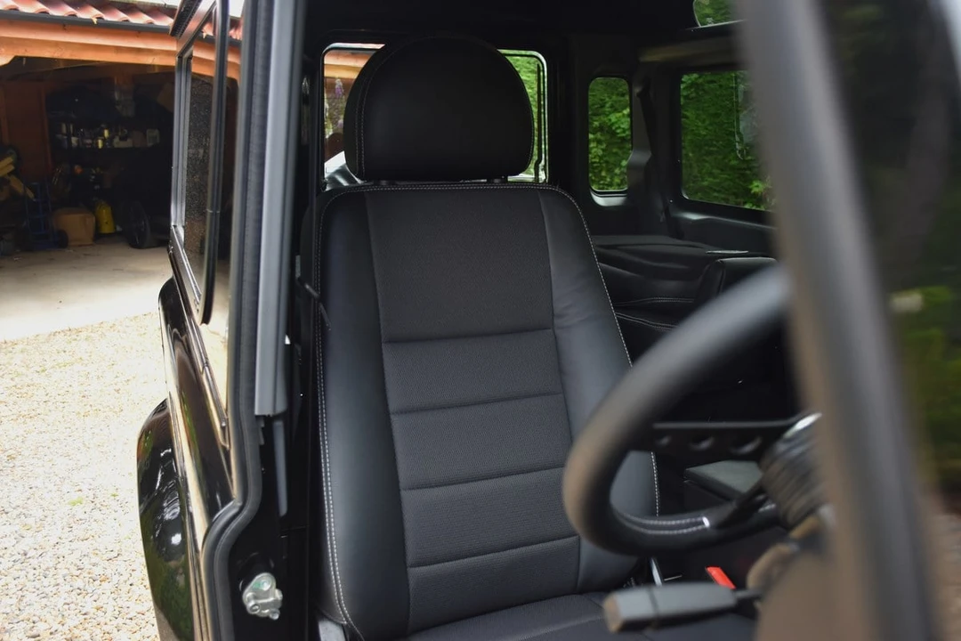 2016 Land Rover Defender 90 - Image 20 of 31