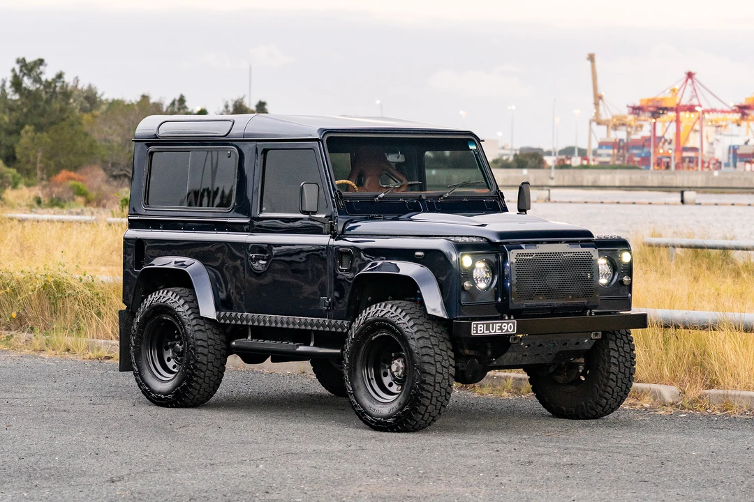 2016 Land Rover Defender 90 - Image 15 of 16