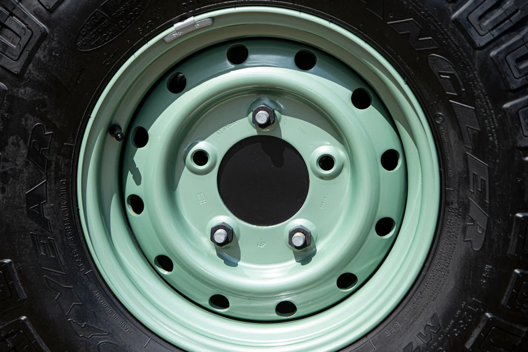2016 Land Rover Defender 90 - Image 9 of 31