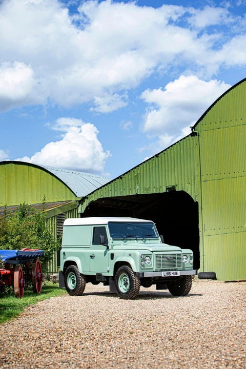 2016 Land Rover Defender 90 - Image 15 of 31