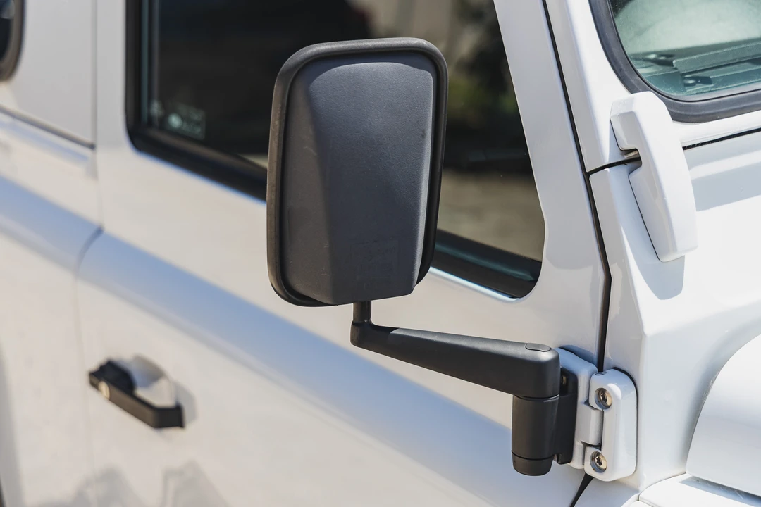 2016 Land Rover Defender 90 - Image 11 of 31