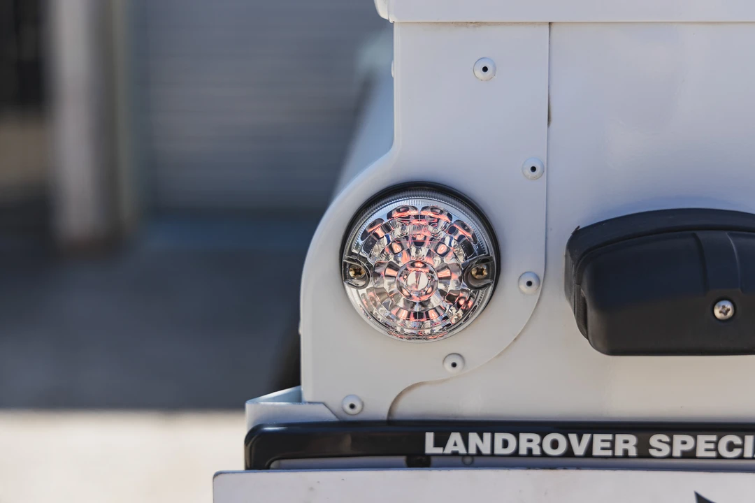 2016 Land Rover Defender 90 - Image 19 of 31
