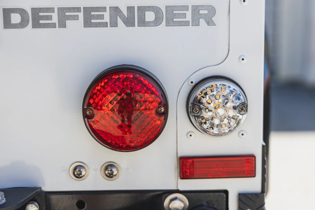 2016 Land Rover Defender 90 - Image 21 of 31