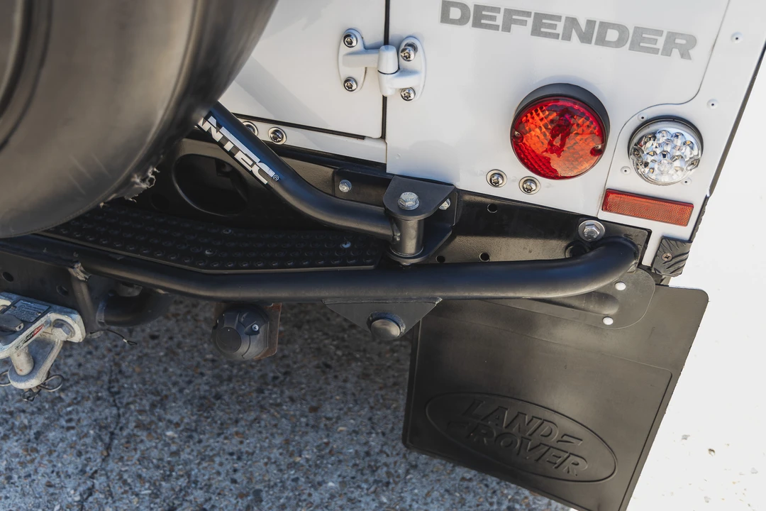 2016 Land Rover Defender 90 - Image 28 of 31