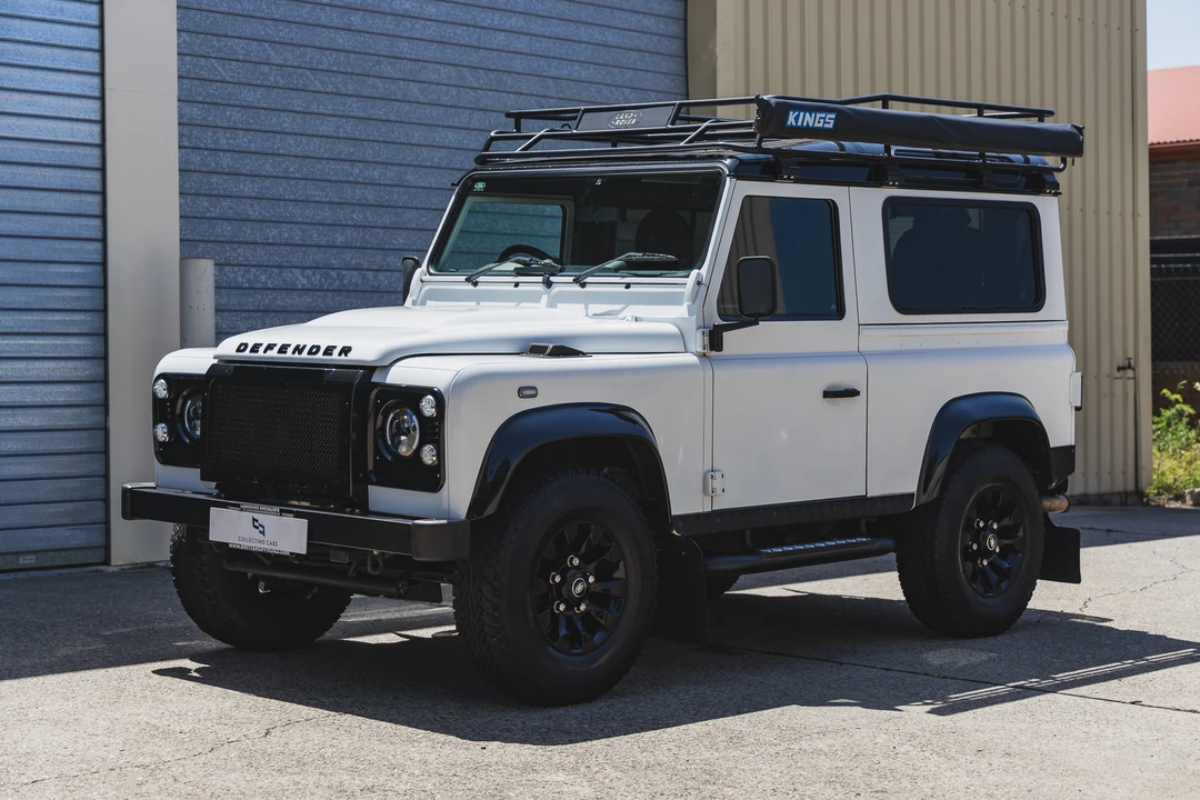 2016 Land Rover Defender 90 - Image 3 of 31