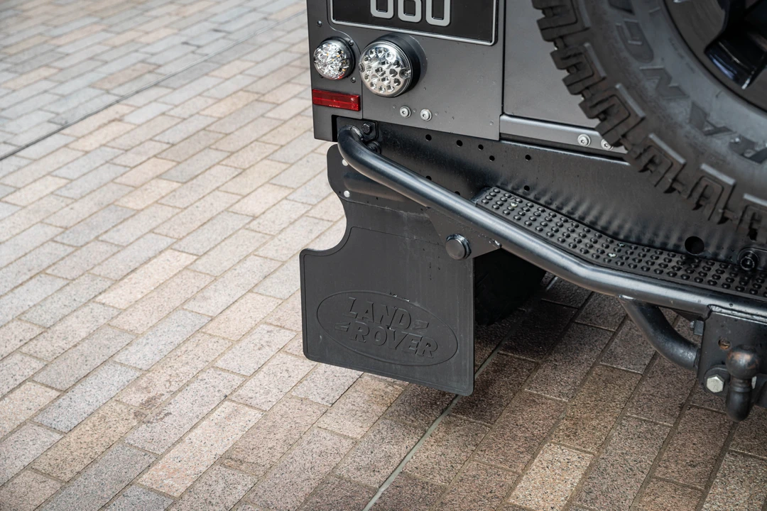 2016 Land Rover Defender 90 - Image 27 of 31