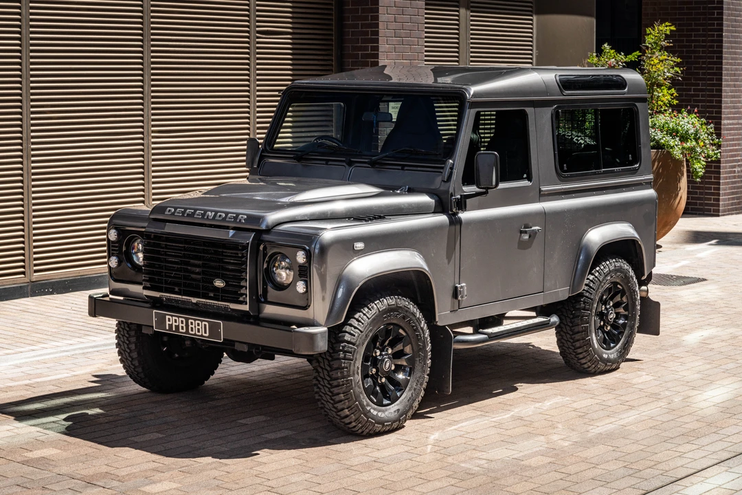 2016 Land Rover Defender 90 - Image 20 of 31