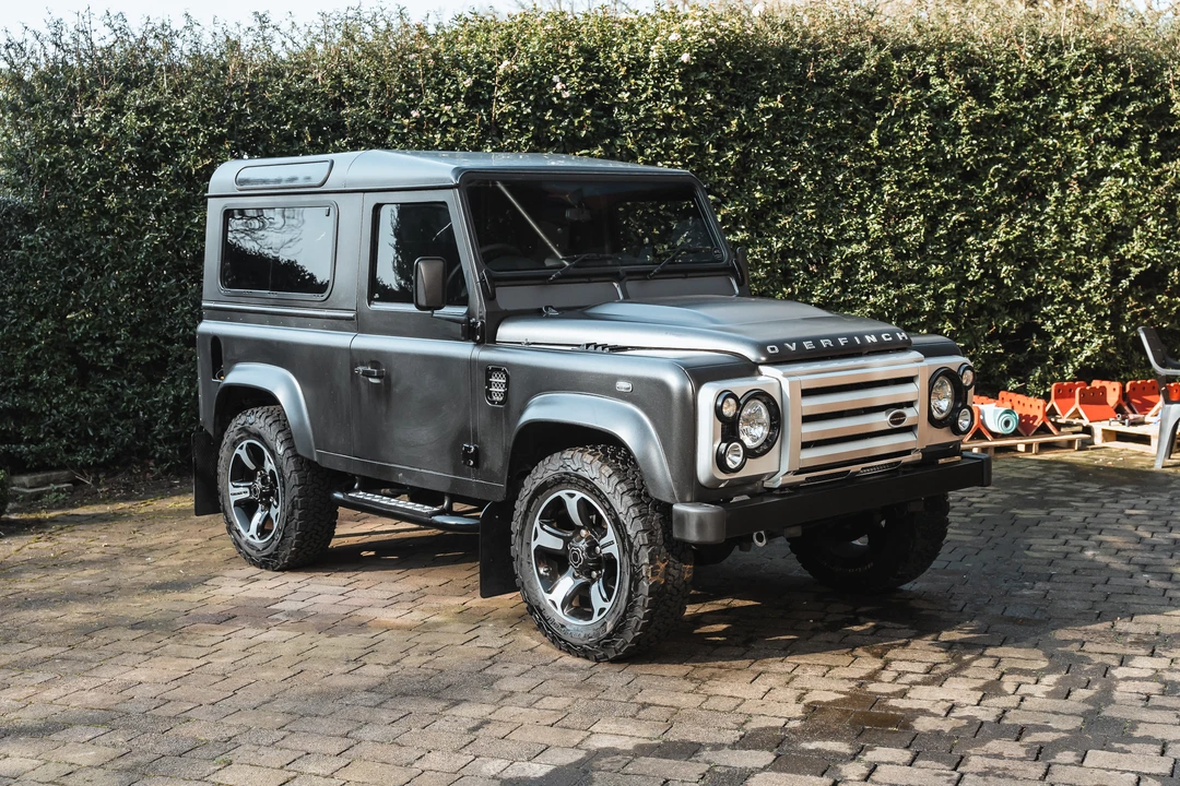2016 Land Rover Defender 90 - Image 11 of 31