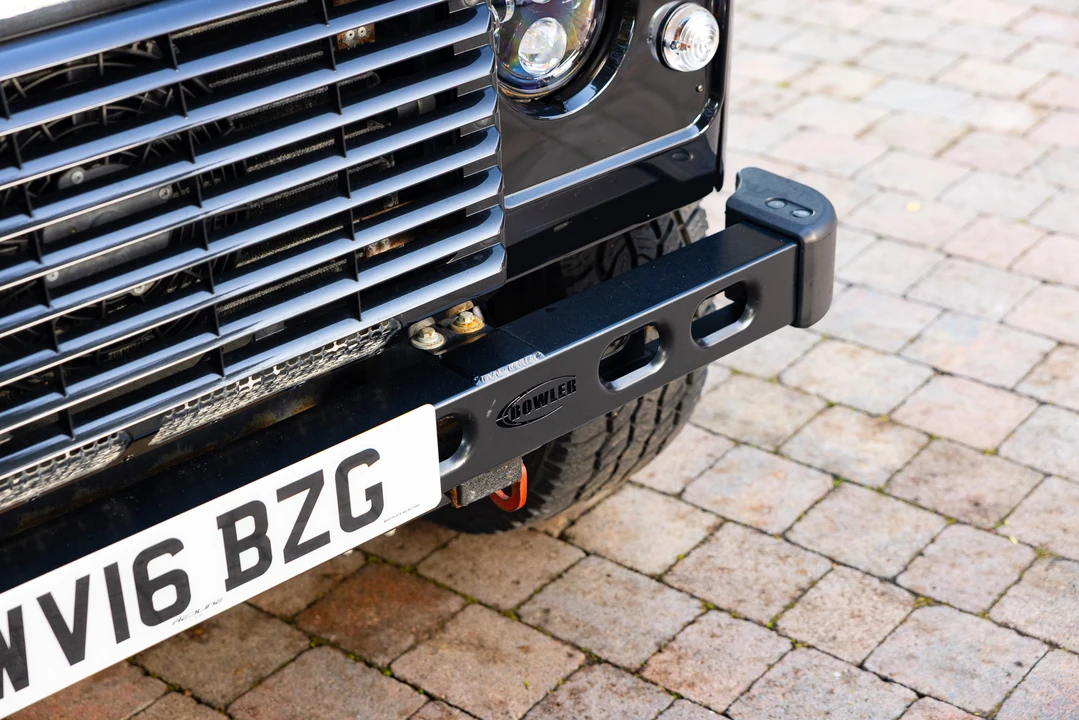 2016 Land Rover Defender 90 - Image 17 of 31