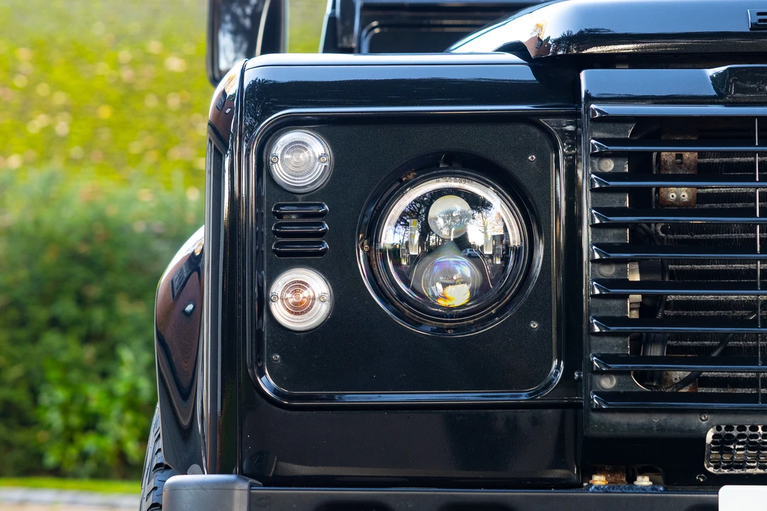 2016 Land Rover Defender 90 - Image 21 of 31