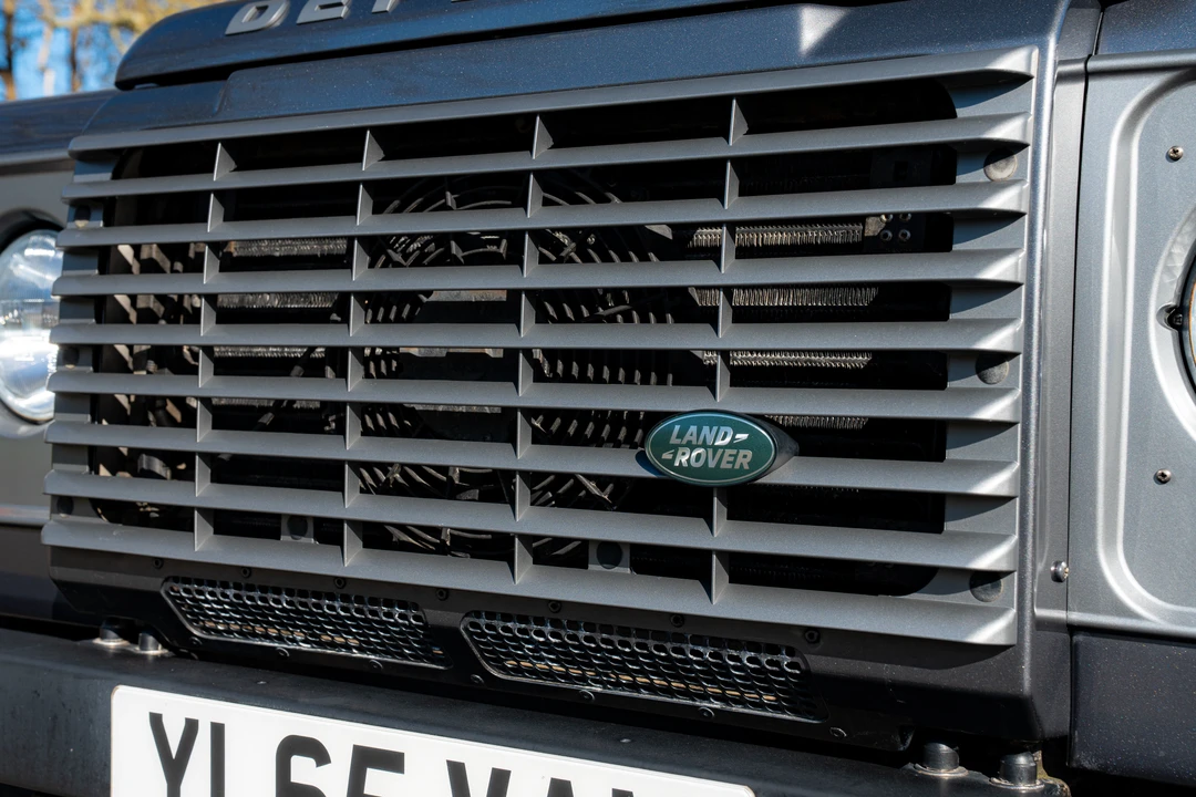 2016 Land Rover Defender 90 - Image 20 of 31