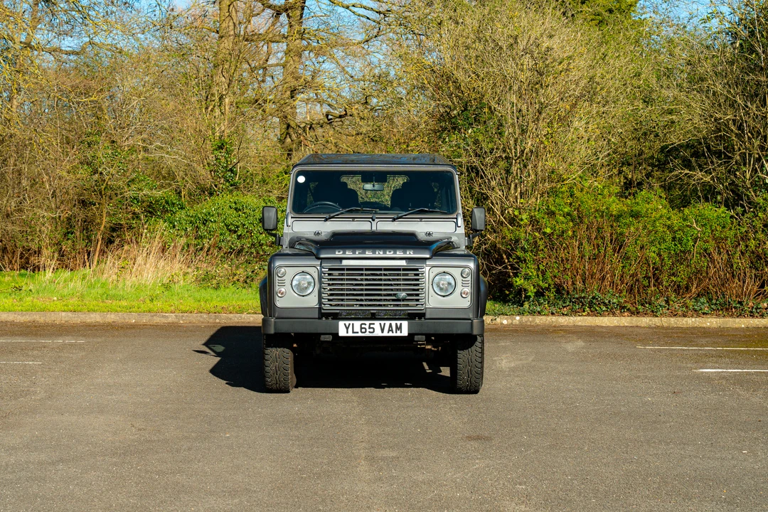 2016 Land Rover Defender 90 - Image 10 of 31
