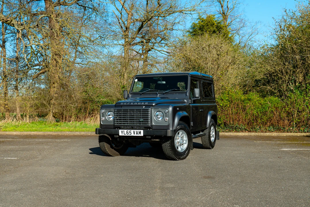 2016 Land Rover Defender 90 - Image 15 of 31