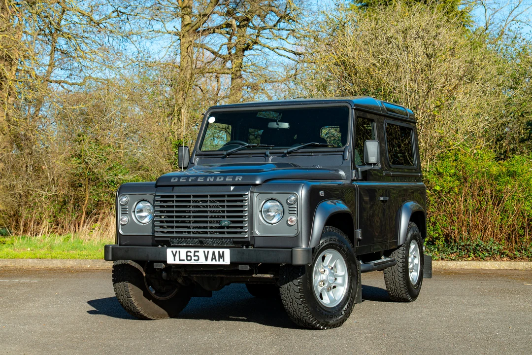 2016 Land Rover Defender 90 - Image 9 of 31