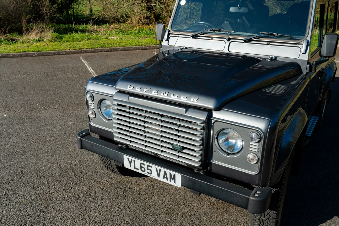 2016 Land Rover Defender 90 - Image 24 of 31