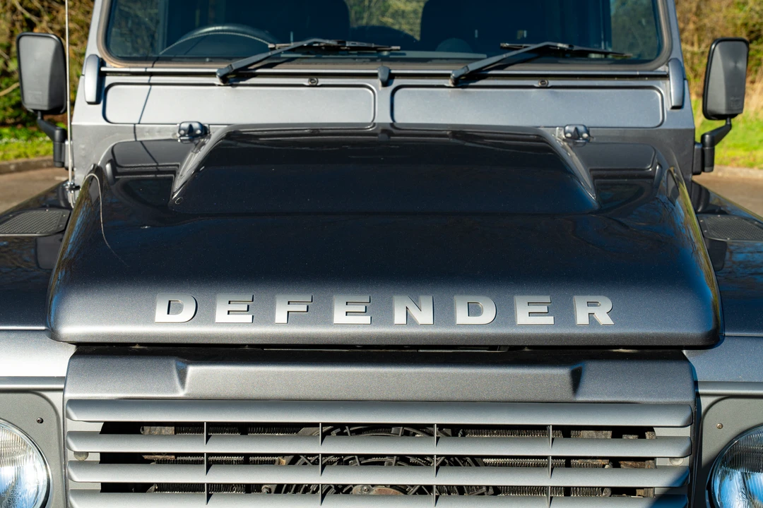 2016 Land Rover Defender 90 - Image 23 of 31
