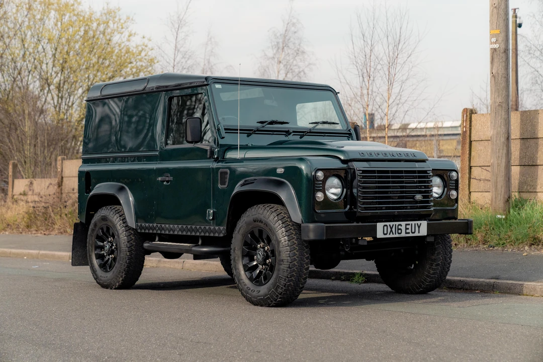 2016 Land Rover Defender 90 - Image 9 of 31