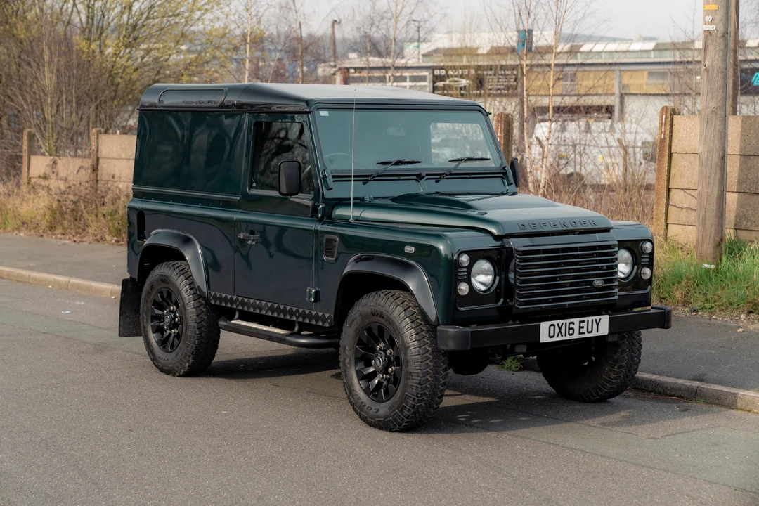 2016 Land Rover Defender 90 - Image 20 of 31
