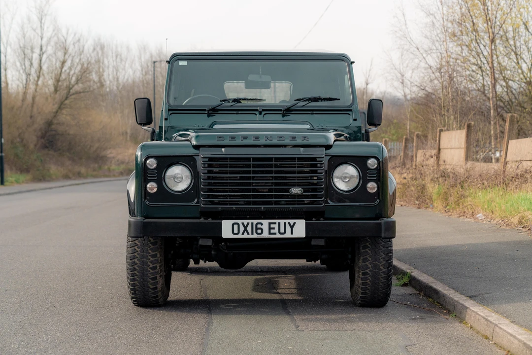 2016 Land Rover Defender 90 - Image 2 of 31