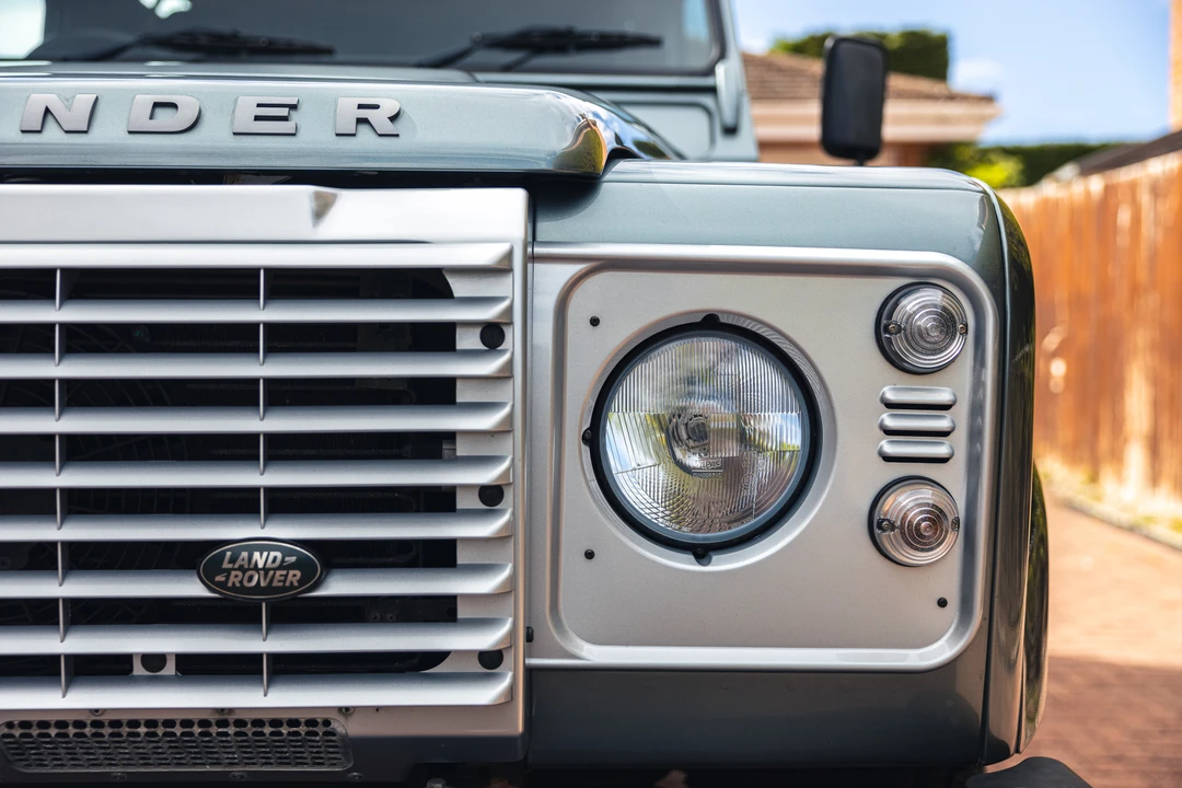 2016 Land Rover Defender 90 - Image 18 of 31