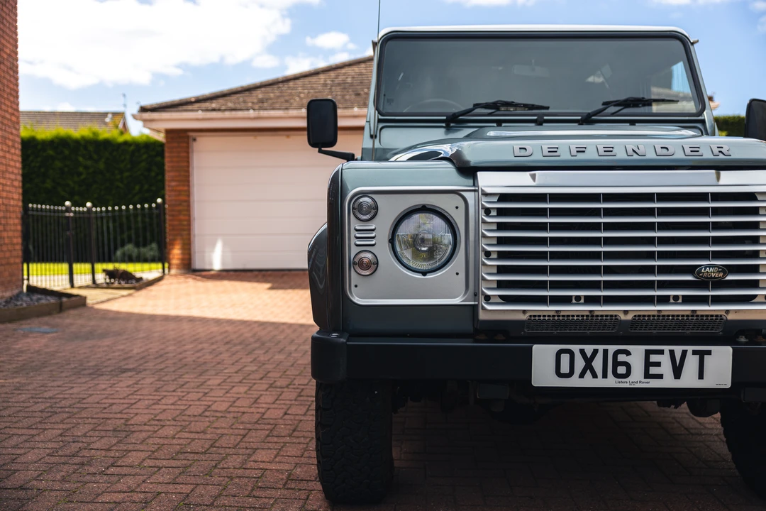 2016 Land Rover Defender 90 - Image 19 of 31