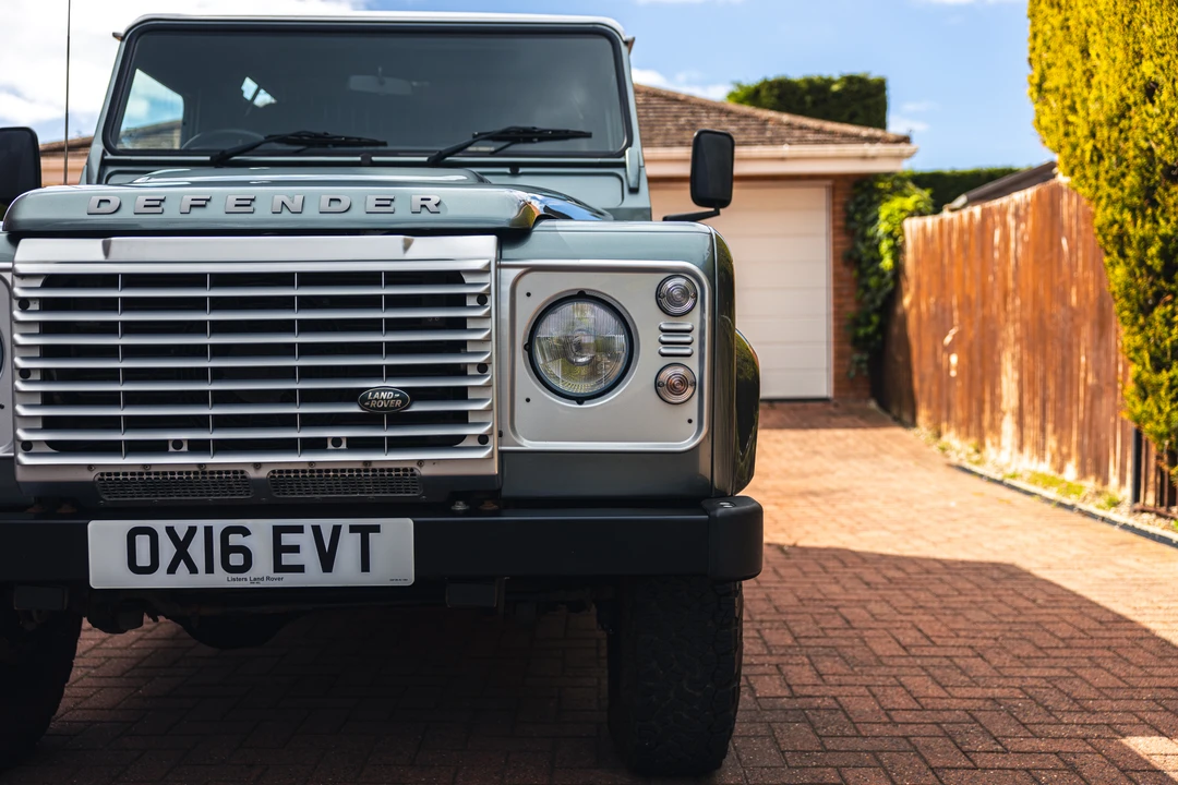 2016 Land Rover Defender 90 - Image 20 of 31