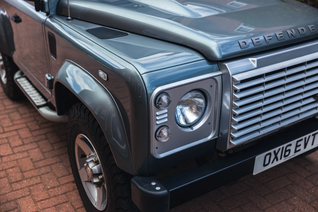 2016 Land Rover Defender 90 - Image 21 of 31