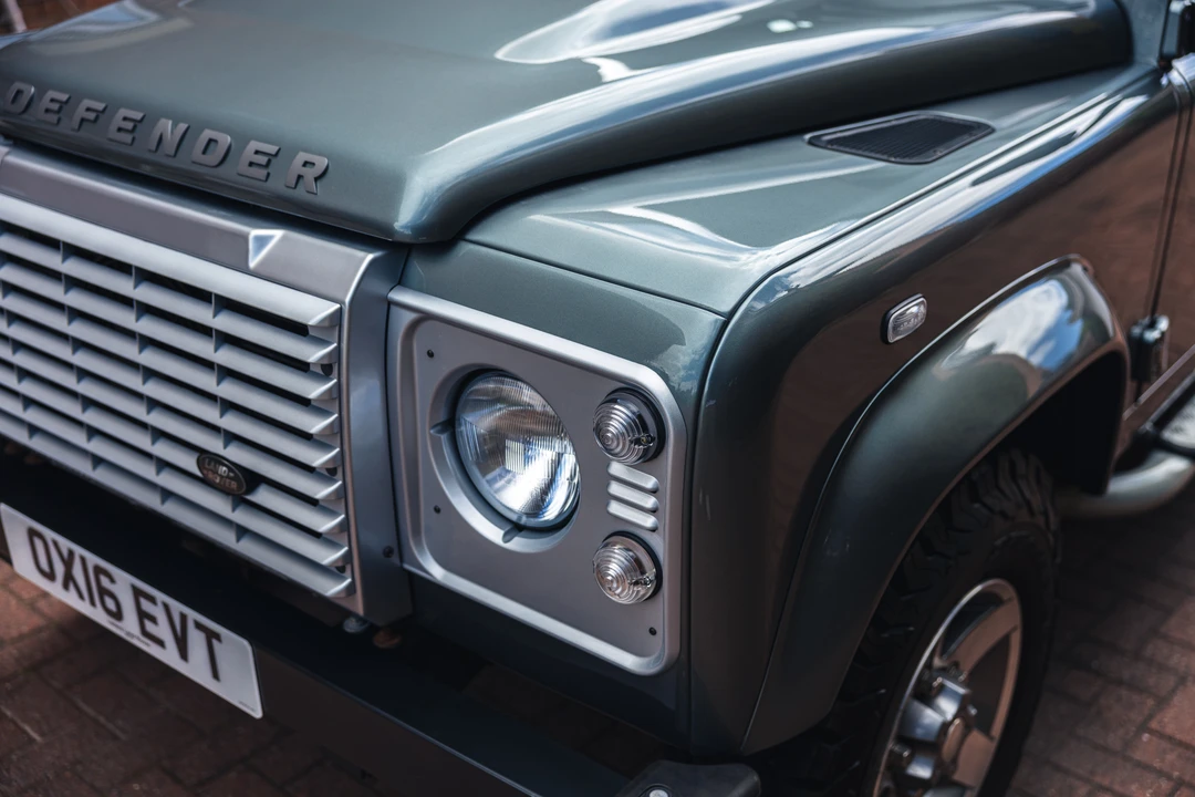 2016 Land Rover Defender 90 - Image 22 of 31