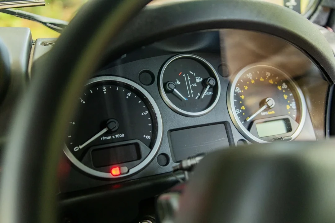2016 Land Rover Defender - Image 30 of 31