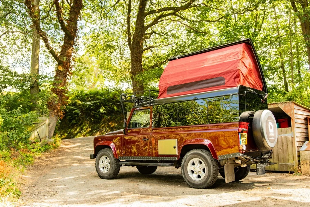 2016 Land Rover Defender - Image 6 of 31