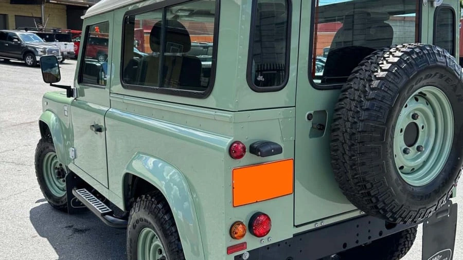 2016 Land Rover Defender - Image 4 of 28