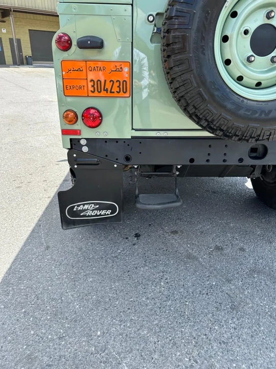 2016 Land Rover Defender - Image 10 of 28
