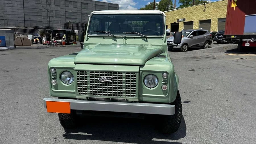 2016 Land Rover Defender - Image 2 of 28