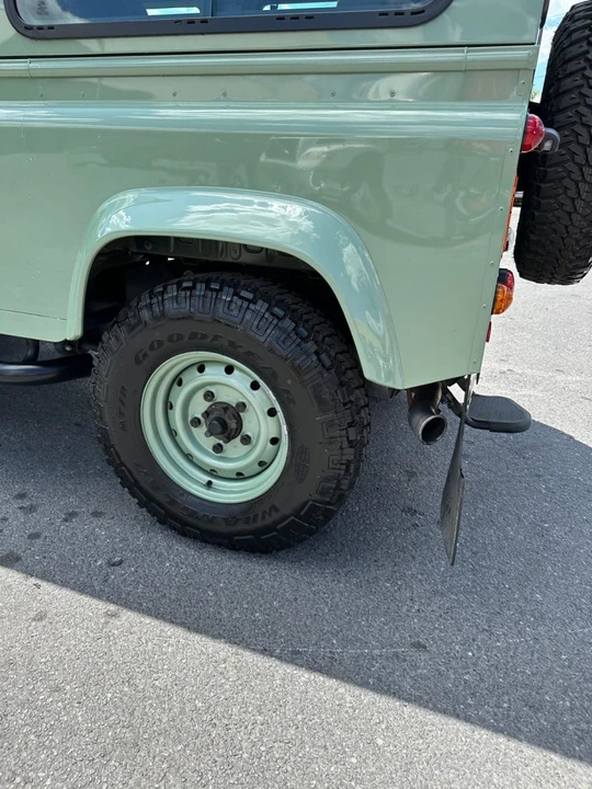 2016 Land Rover Defender - Image 14 of 28