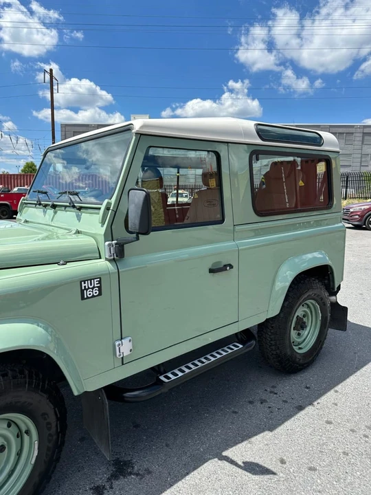 2016 Land Rover Defender - Image 6 of 28