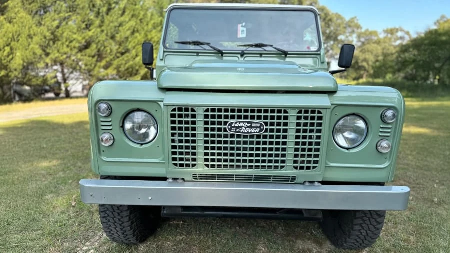 2016 Land Rover Defender - Image 4 of 31