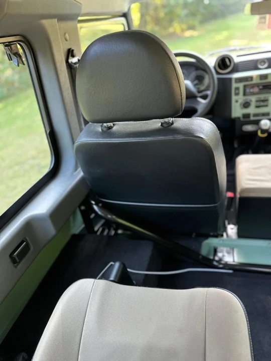 2016 Land Rover Defender - Image 20 of 31