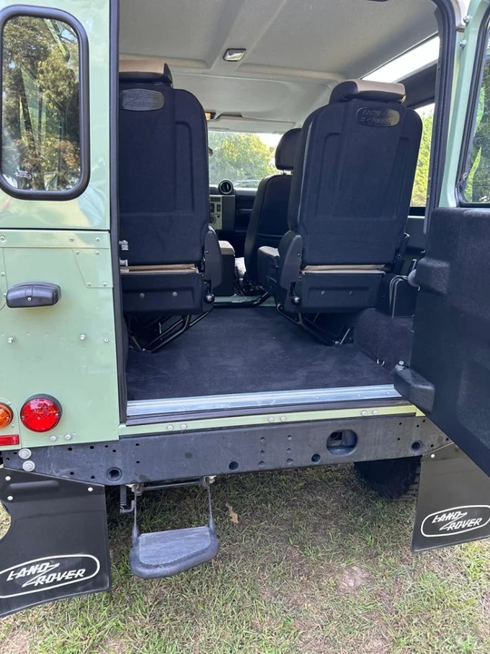 2016 Land Rover Defender - Image 29 of 31