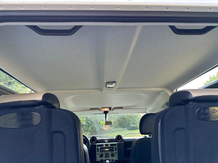 2016 Land Rover Defender - Image 22 of 31