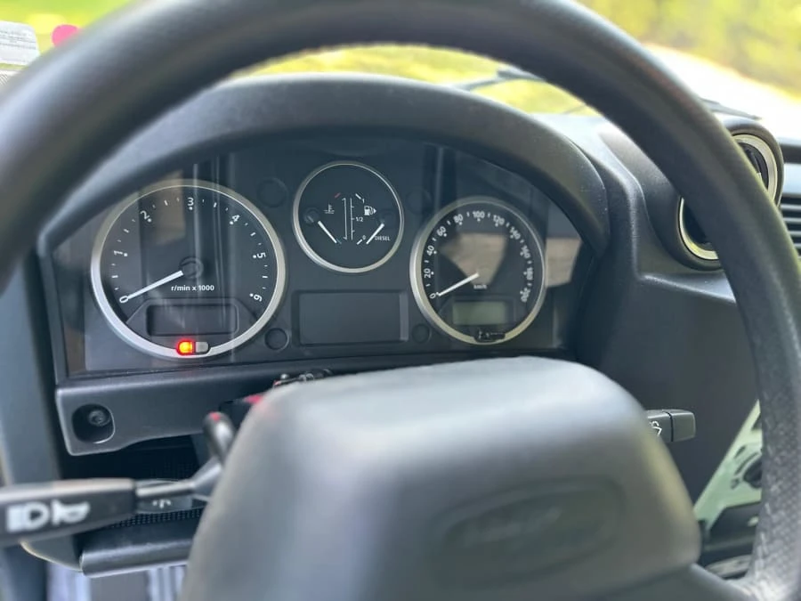 2016 Land Rover Defender - Image 31 of 31