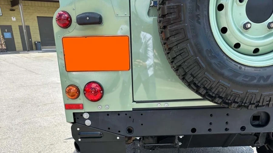 2016 Land Rover Defender - Image 8 of 28