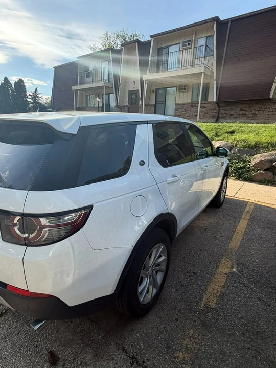 2016 Land Rover Discovery 4th Gen - Image 3 of 7