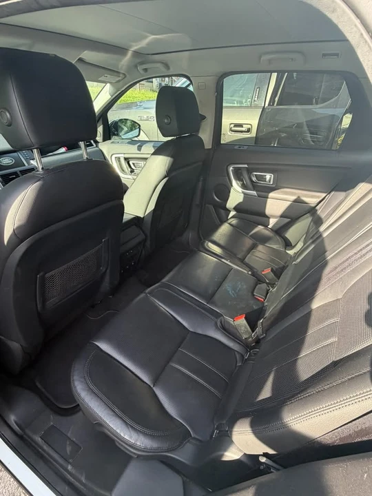 2016 Land Rover Discovery 4th Gen - Image 6 of 7