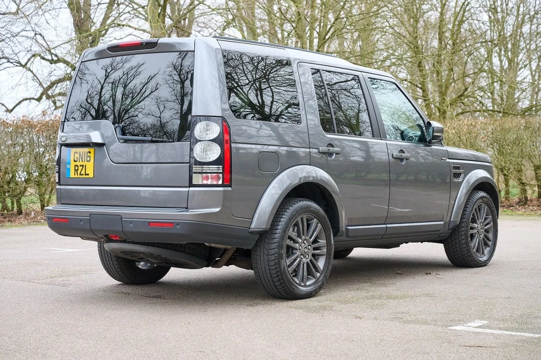 2016 Land Rover Discovery 4th Gen - Image 7 of 30