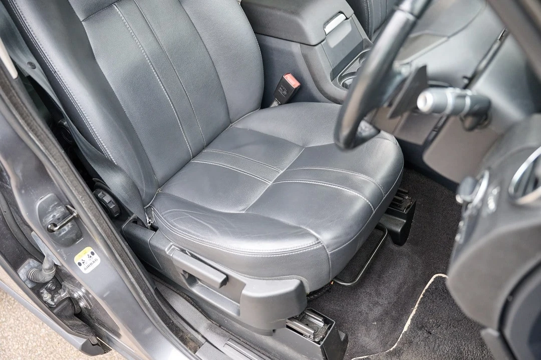 2016 Land Rover Discovery 4th Gen - Image 26 of 30