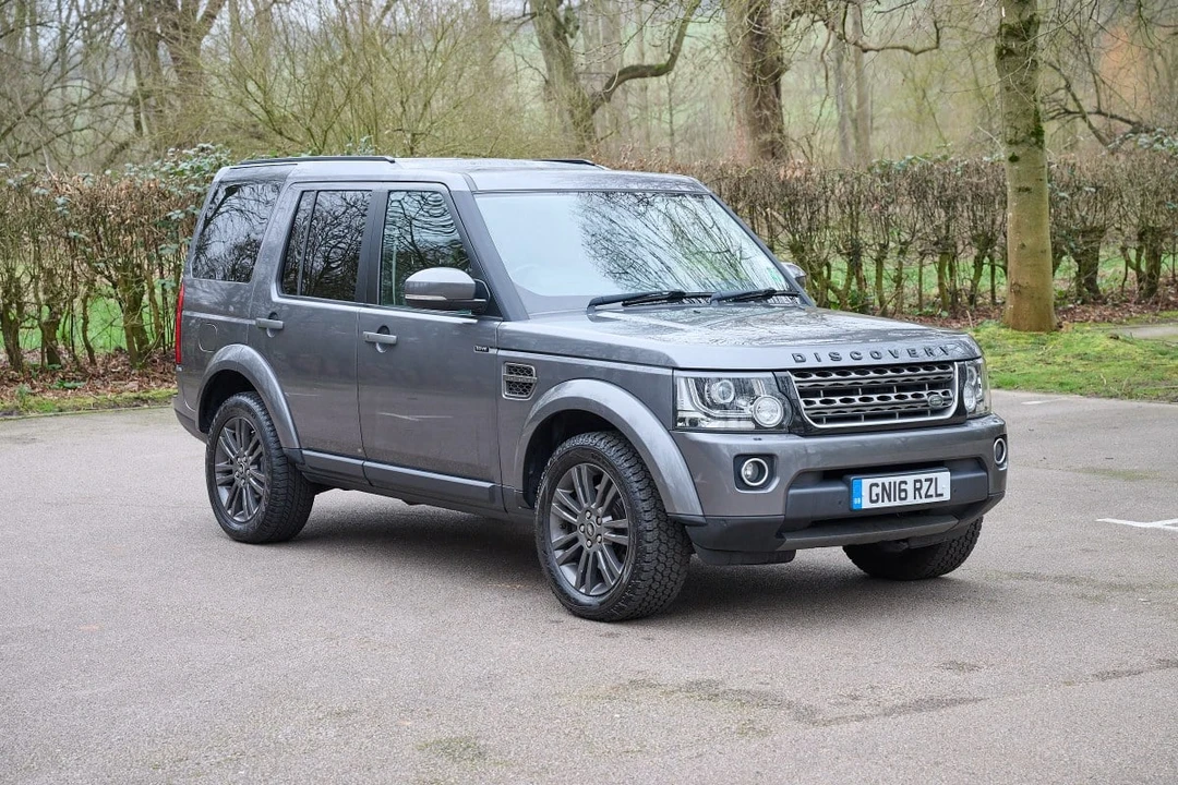 2016 Land Rover Discovery 4th Gen - Image 4 of 30