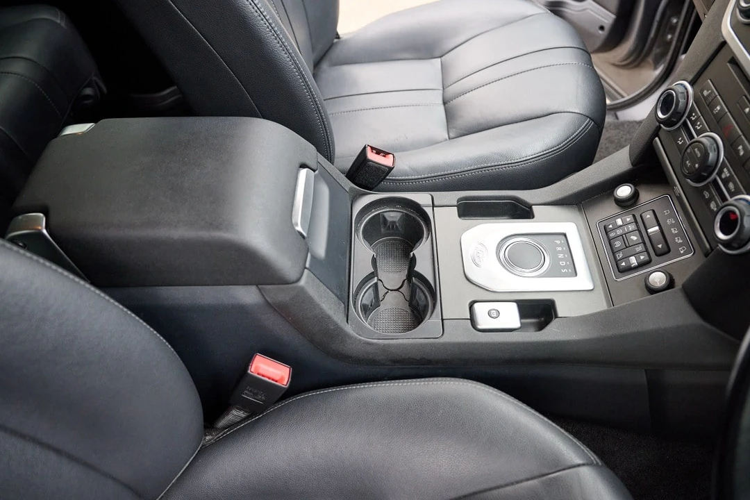 2016 Land Rover Discovery 4th Gen - Image 29 of 30