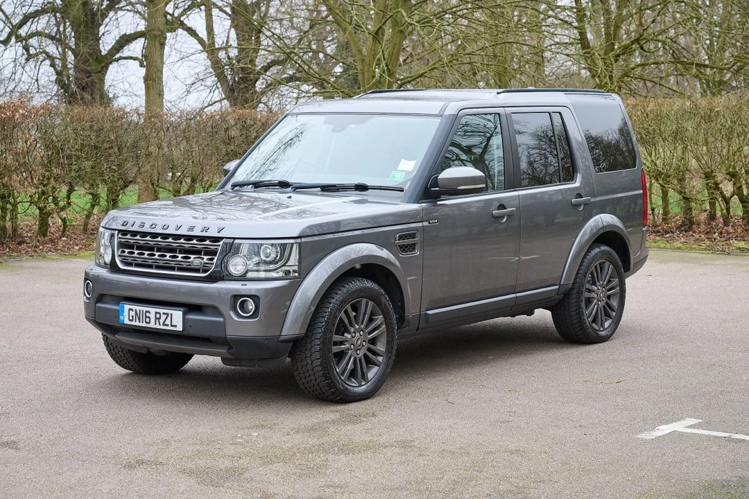 2016 Land Rover Discovery 4th Gen - Image 11 of 30